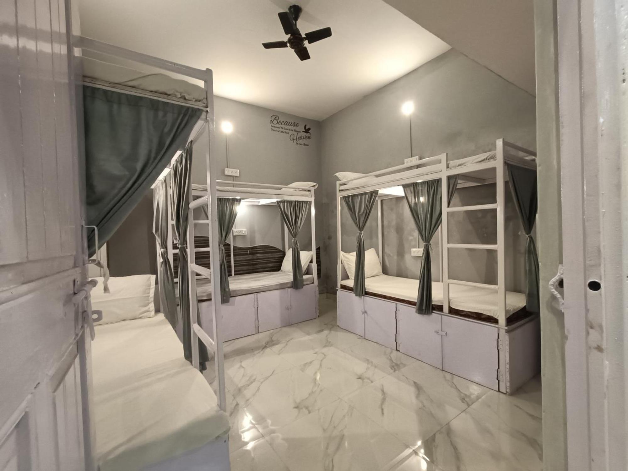 Mohit Paying Guest House Waranasi Zewnętrze zdjęcie